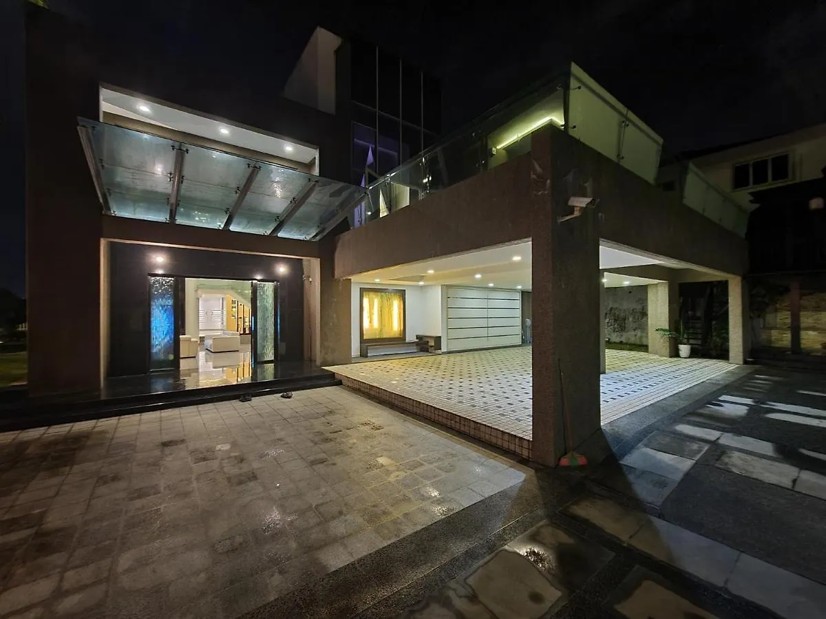 B1. The Big House With Pool @ Kl Cheras Midah Villa Kuala Lumpur